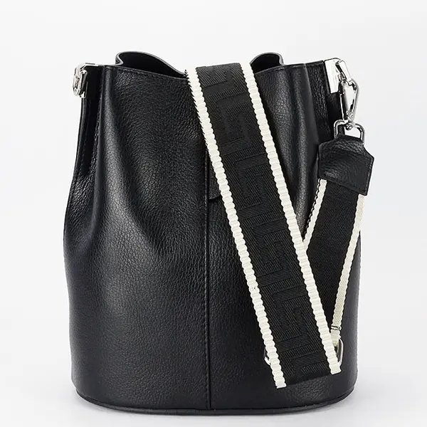 Geanta neagra tip sac din piele naturala 8951A 122