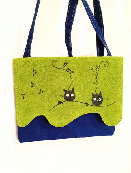 Geanta unicat handmade cu pisicute ,din piele naturala olive si albastru electric