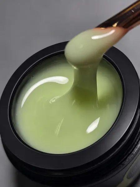 Gel Autonivelant Everin Candy Ombre 15gr- 01 - Gel Verde Pastel pentru Unghii