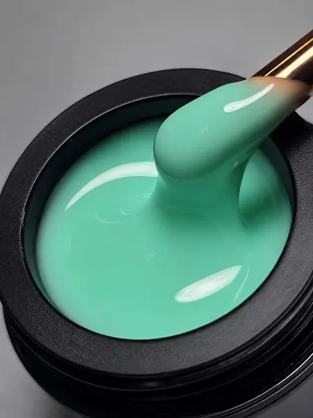 Gel Autonivelant Everin Candy Ombre 15gr- 02 - Gel Mint Aqua pentru Unghii