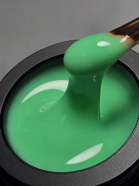 Gel Autonivelant Everin Candy Ombre 15gr- 17 - Gel Verde Mentă Neon