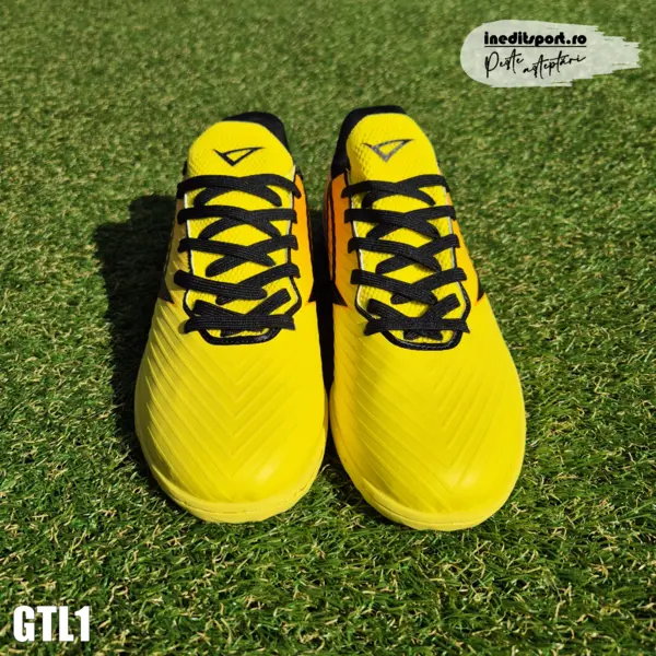 Ghete Fotbal DELTA Legea pentru teren sintetic, MARIME 42 GTL1 37
