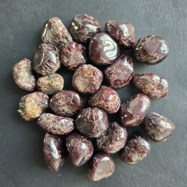 Granat piatra rulata calitate B