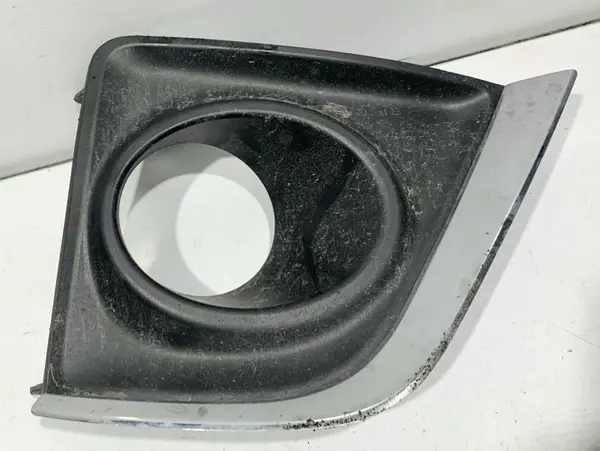 Grila bara proiector dreapta 81481-02400 Toyota Corolla (2012-2018)