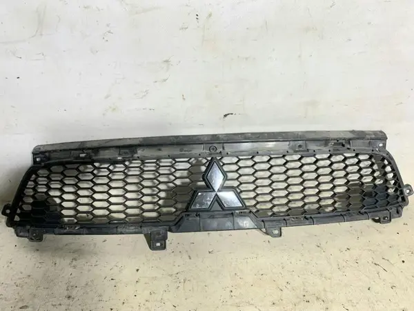 Grila centrala bara fata 6402A198 Mitsubishi Outlander 2 (2006-2012)