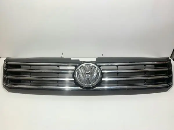 Grila centrala bara fata (cu defect) Volkswagen Passat B7 (2010-2014)