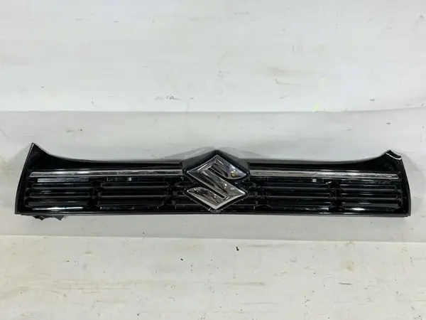 Grila centrala radiator (cu defect) 72111-63U0 Suzuki Vitara 4 facelift 2 (2024->)