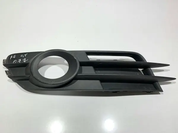 Grila proiector stanga 4G0807151LH Audi A6 (2010-2018) [4G2, C7]