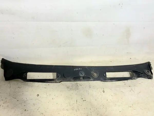 Grila stergator parbriz 15677210 BMW Seria 1 (2004-2012) [E81, E87]