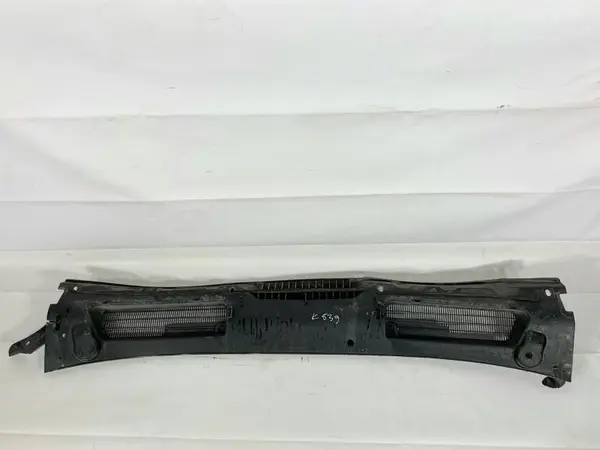 Grila stergator parbriz Ford Kuga (2008-2012)