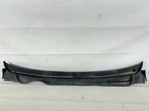 Grila stergator parbriz Volkswagen Golf 7 facelift (2017-2020)