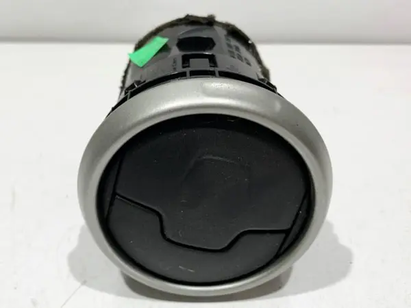 Grila ventilatie bord 68760-JD10A Nissan Qashqai (2007-2010) [J10]