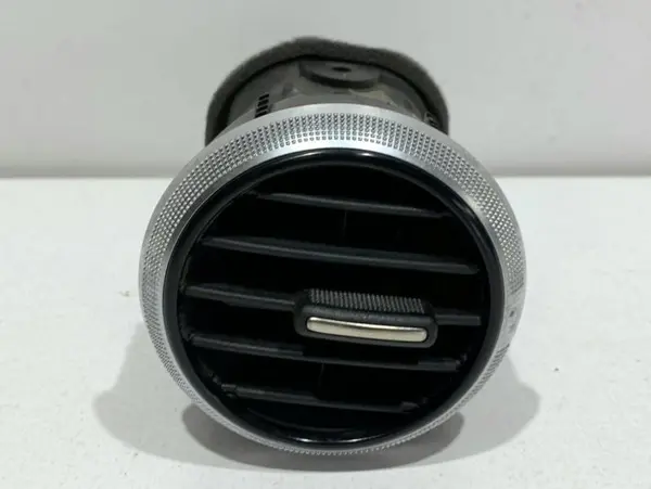 Grila ventilatie bord 8P0820901F Audi A3 facelift (2008-2013) [8P1]