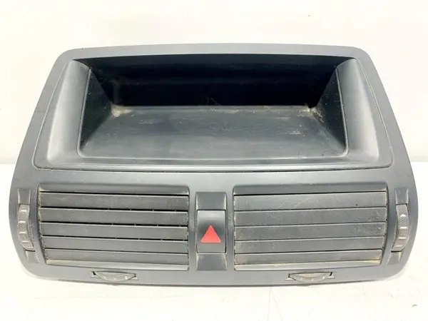 Grila ventilatie bord centrala 1Z0820951 Skoda Octavia 2 facelift (2008-2013)