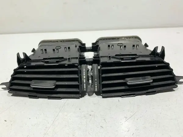 Grila ventilatie bord centrala A2048306064 Mercedes C-class facelift (2011-2015) [w204]