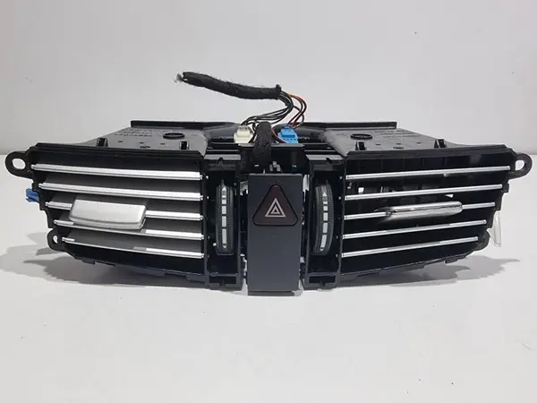 Grila ventilatie bord centrala A2128302554 Mercedes E-Class (2009->) [W212]