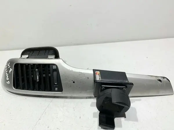 Grila ventilatie bord centrala (dreapta) Chevrolet Captiva (2006-2010) [C100, C140]