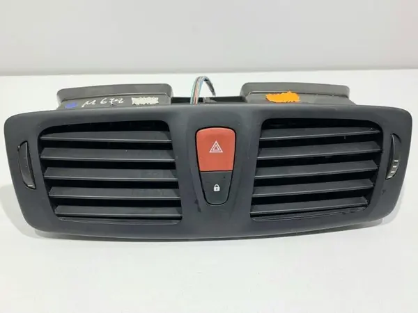 Grila ventilatie bord centrala Renault Megane 3 facelift (2012-2016)