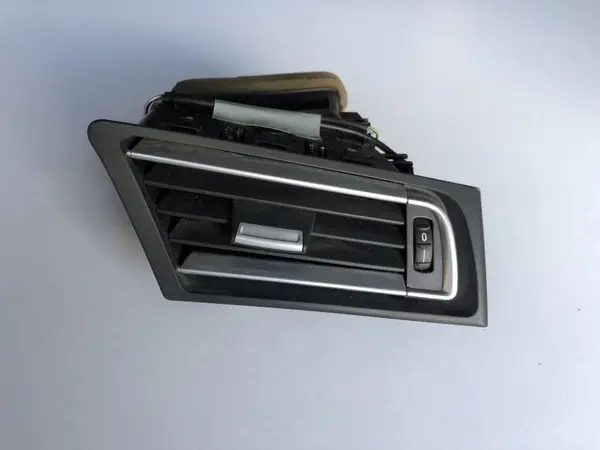 Grila ventilatie bord dreapta 6422 141218 10 BMW Seria 7 (2008-2015) [F01, F02]
