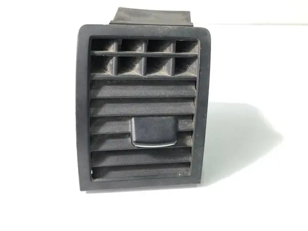 Grila ventilatie bord dreapta 7l6819703e Volkswagen Touareg (2002-2006)