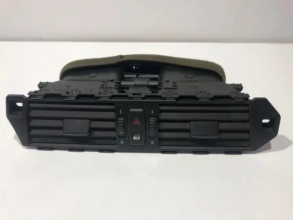 Grila ventilatie centrala 6910734 BMW Seria 5 (2004-2010) [E61]