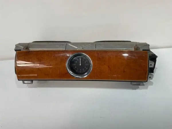 Grila ventilatie centrala cu ceas cu motoras clapeta ventilatie 3d1819144 Volkswagen Phaeton (2002-2010)