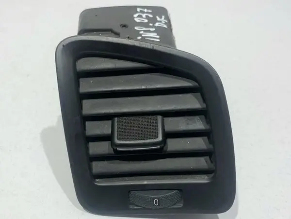 Grila ventilatie dreapta fata 13321921 Opel Insignia A (2008-2013)
