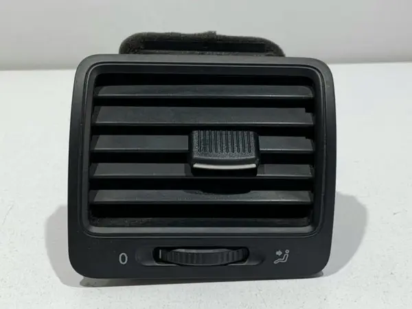 Grila ventilatie dreapta fata 1K0819710 Volkswagen Jetta 5 (2005-2010)