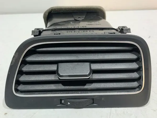 Grila ventilatie dreapta fata 5G1819704R Volkswagen Golf 7 (2012-2017)