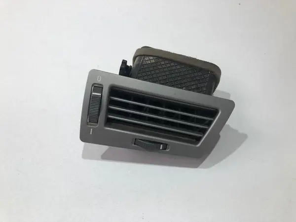 Grila ventilatie dreapta fata 6911242 BMW Seria 5 (2004-2010) [E61]