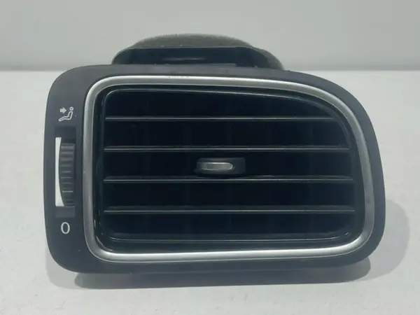 Grila ventilatie dreapta fata 6RF819704C Volkswagen Polo 5 facelift (2014-2017)