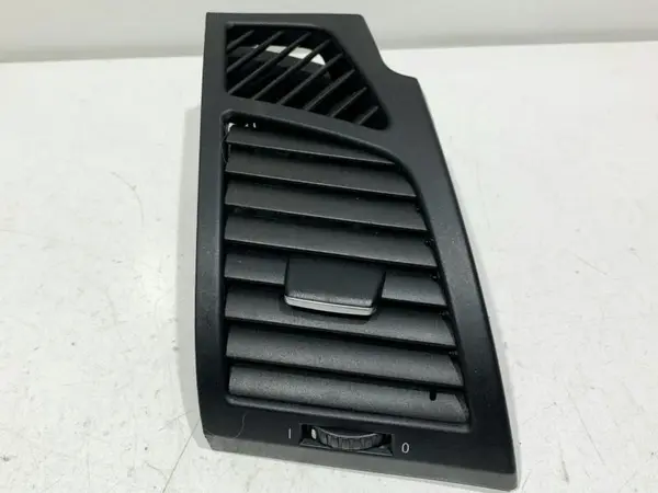Grila ventilatie dreapta fata 7059188 BMW Seria 1 LCI (2008-2011) (E81,E87)