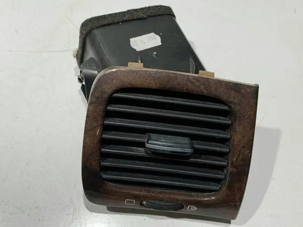 Grila ventilatie dreapta fata 9629443977 Peugeot 607 (1999-2004)