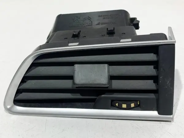 Grila ventilatie dreapta fata 9686445377 Peugeot 508 (2010-2014)