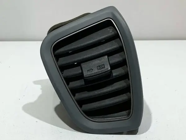 Grila ventilatie dreapta fata 97490-C8000 Hyundai i20 2 (2014-2018)