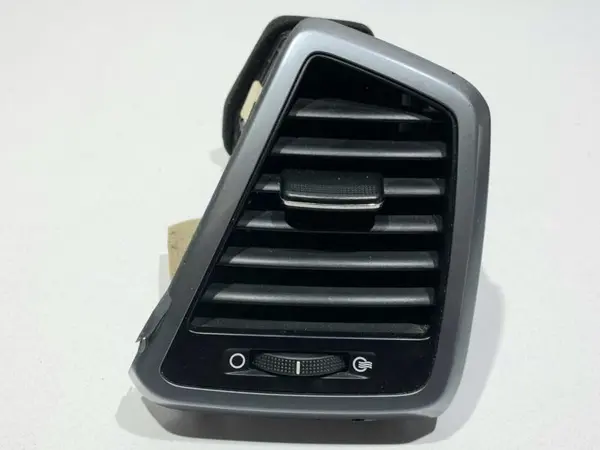 Grila ventilatie dreapta fata 97490-D7000 Hyundai Tucson 3 (2015-2018)