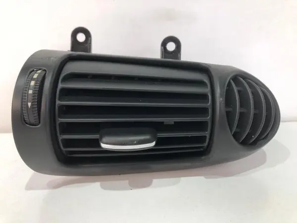 Grila ventilatie dreapta fata a2038300554 Mercedes C-Class (2001-2007) [W203]