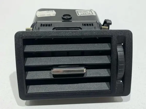 Grila ventilatie dreapta fata Ford Kuga (2008-2012)