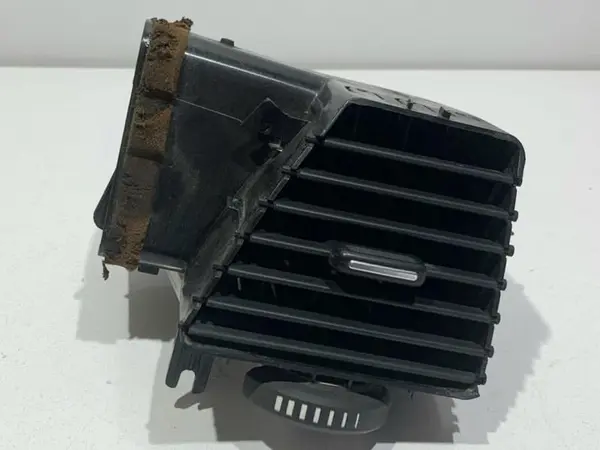 Grila ventilatie dreapta fata Renault Laguna 3 (2007-2010)