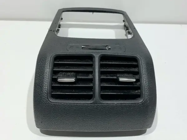 Grila ventilatie spate 1K0819203 Volkswagen Golf 6 (2008-2013)
