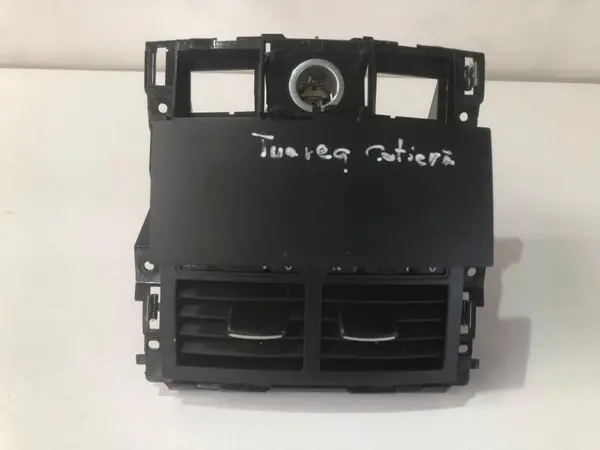 Grila ventilatie spate 7l6819203d Volkswagen Touareg (2002-2006)