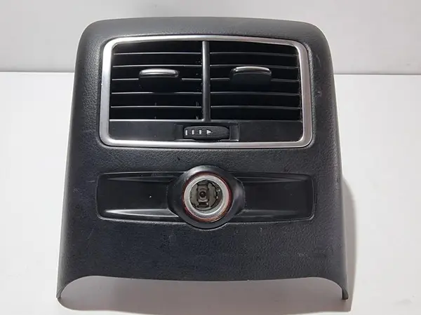 Grila ventilatie spate cu priza bricheta 4F0819203C Audi A6 (2004-2011) [4F2, C6]