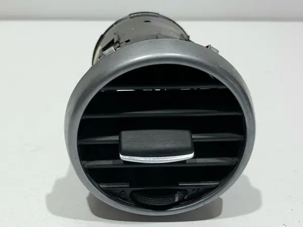 Grila ventilatie stanga / dreapta bord 1P0819203 Seat Leon 2 facelift (2009-2012)