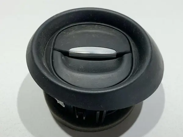 Grila ventilatie stanga / dreapta fata 687605663R Renault Clio 4 (2012-2016)
