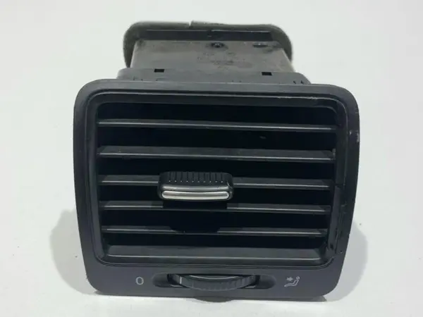 Grila ventilatie stanga fata 1K0819709 Volkswagen Golf 5 (2004-2009)