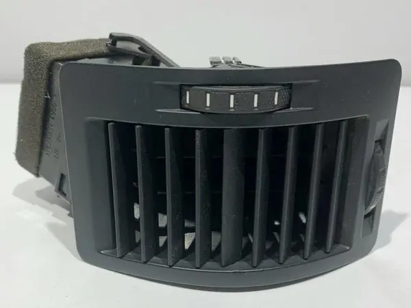 Grila ventilatie stanga fata 1Z0819701A Skoda Octavia 2 (2004-2008)