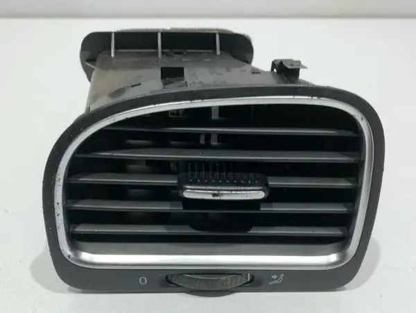 Grila ventilatie stanga fata 5K0819709C Volkswagen Golf 6 (2008-2013)