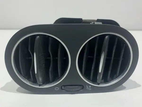 Grila ventilatie stanga fata 5M0819703 Volkswagen Golf 5 Plus (2004-2008)