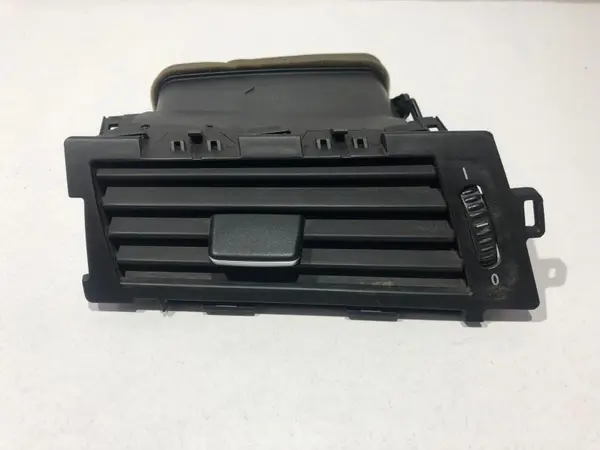 Grila ventilatie stanga fata 6910731 BMW Seria 5 LCI (2007-2010)[e60]