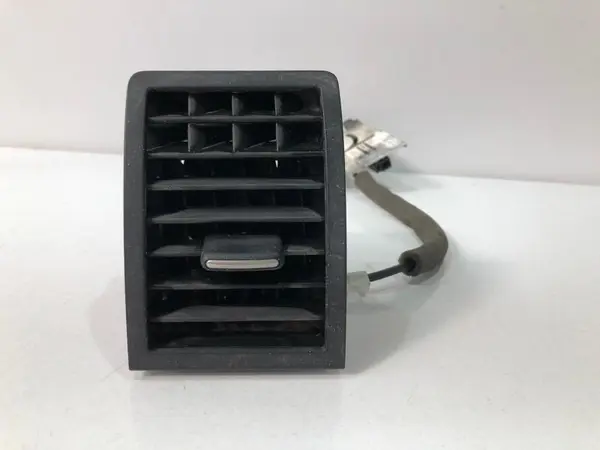 Grila ventilatie stanga fata 7l6819704e Volkswagen Touareg (2002-2006)